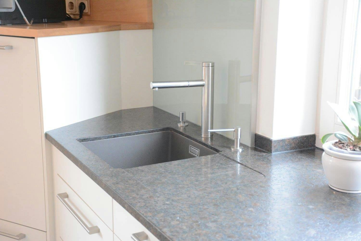 Küchenplatte aus Naturstein in Melk